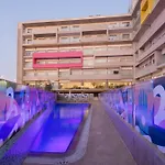 Uc Hall Aparthotel 3*