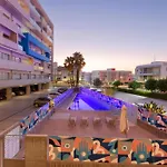Uc Hall Aparthotel