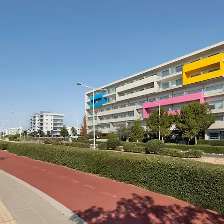 מלון דירות Uc Hall