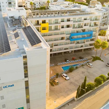 Uc Hall מלון דירות 3*