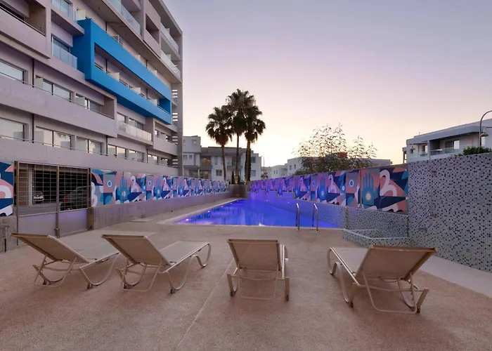 アパートホテル Uc Hall